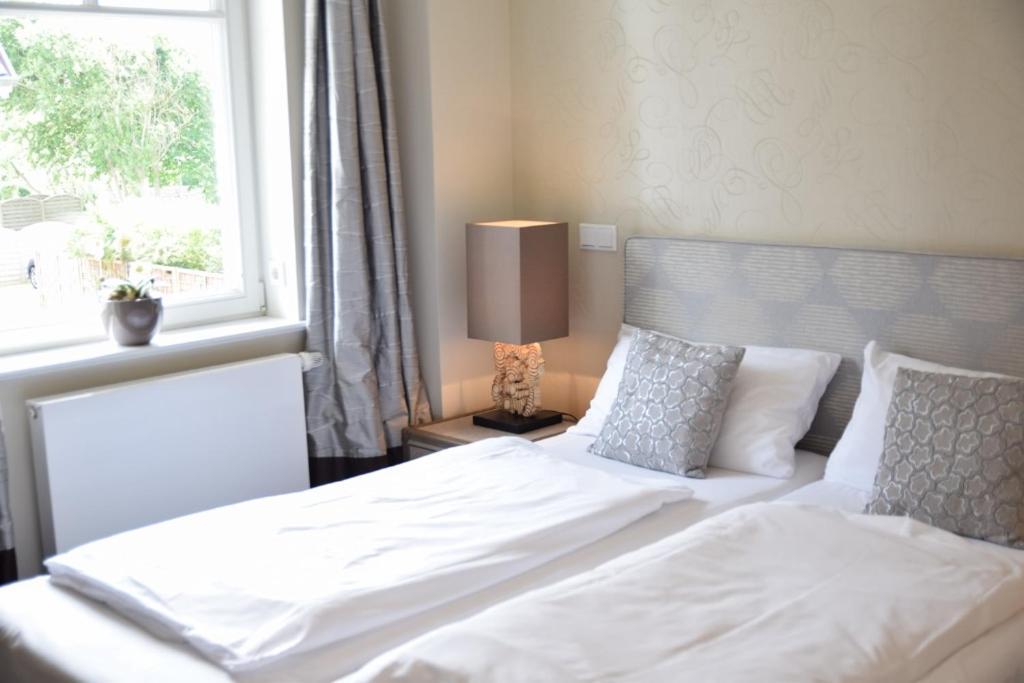 Berthin-bleeg-str. 1, W4, Esprit 3 Apartment *